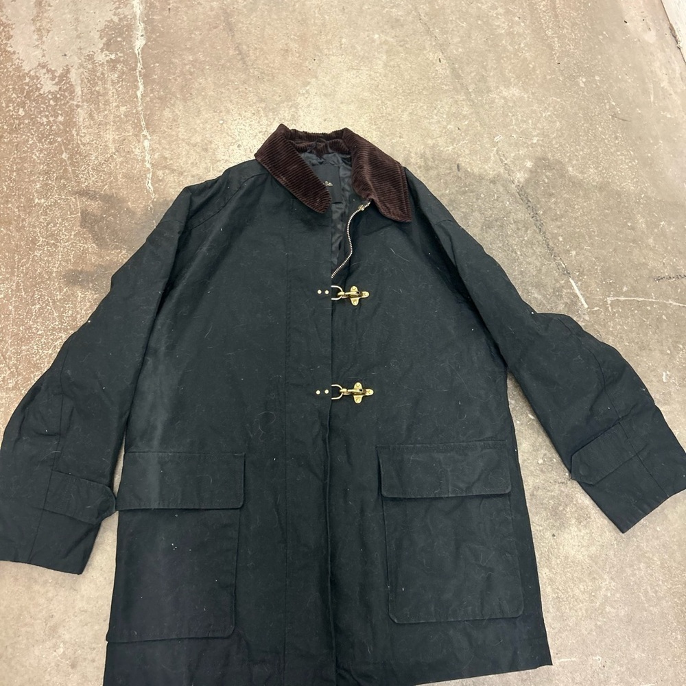 Massimo Dutti Black Coat with Brown Collar barn coat with‎ toggles